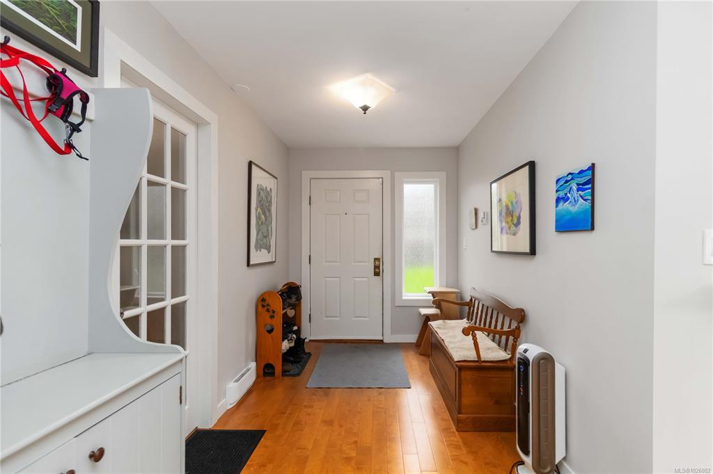 Fifth View of 4064 Malton Ave, Saanich, BC, V8X 4X1