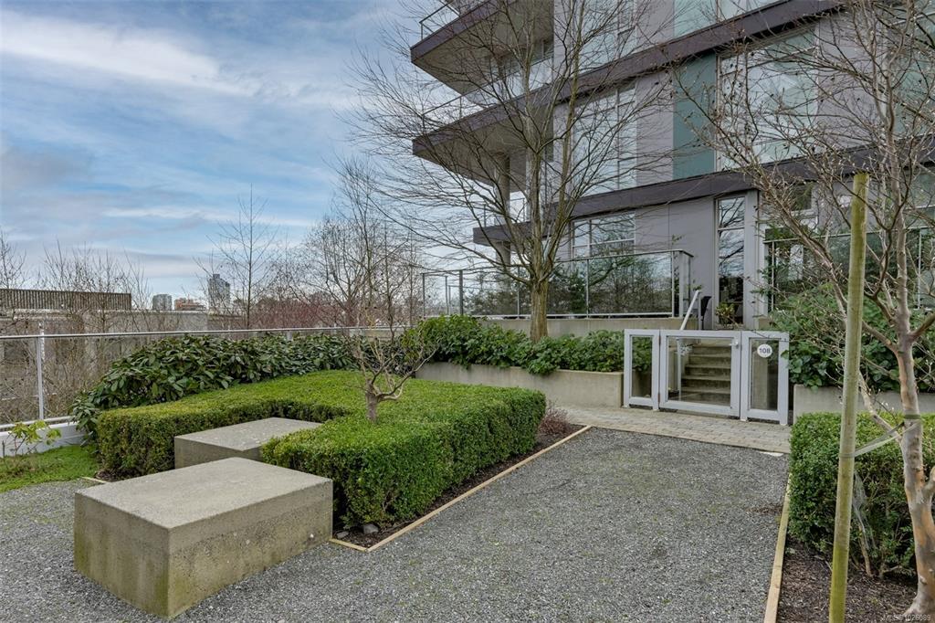 Third View of 373 Tyee Rd, Balance, Victoria, BC, V9A 0B3