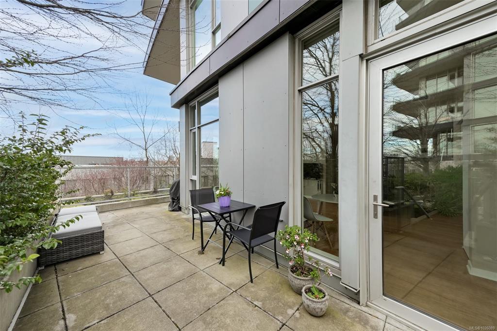 Fifth View of 373 Tyee Rd, Balance, Victoria, BC, V9A 0B3