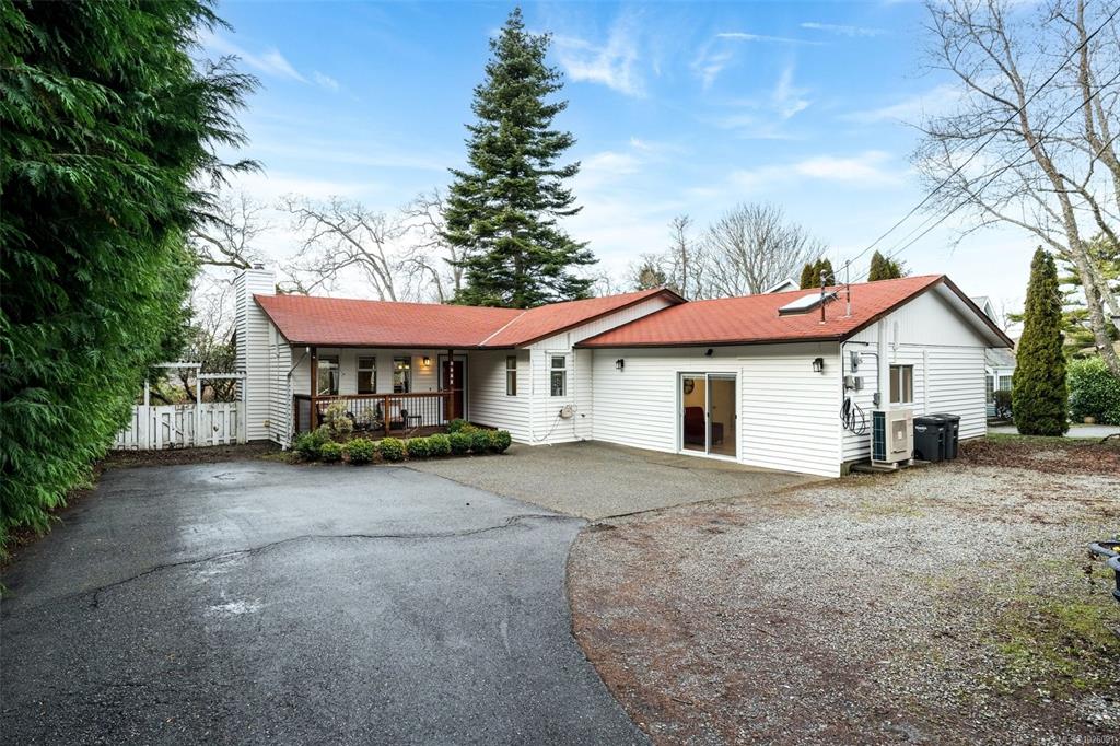 Second View of 3990 Bow Rd, Saanich, BC, V8N 3B1