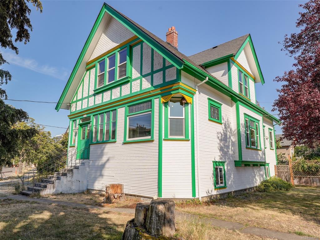 Third View of 1250 Fairfield Rd, Victoria, BC, V8V 3B5