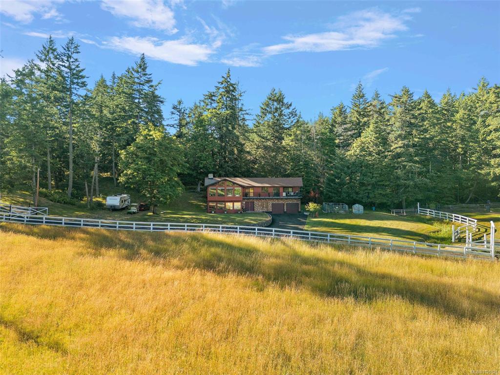 Fifth View of 1649 Charlton Rd, Saanich, BC, V9E 2C8