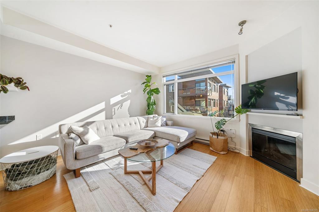 Fourth View of 3614 Richmond Rd, Richmond Gate, Saanich, BC, V8P 4R5