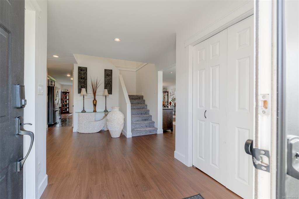 Fifth View of 5497 Woodland Cres W, Port Alberni, BC, V9Y 8E6