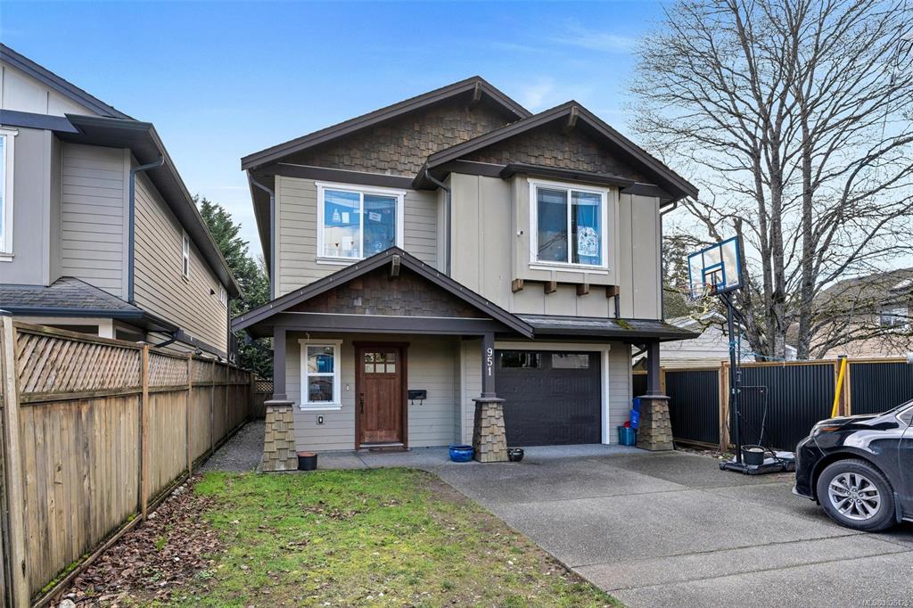 951 Bray Ave, 1026125, BC,