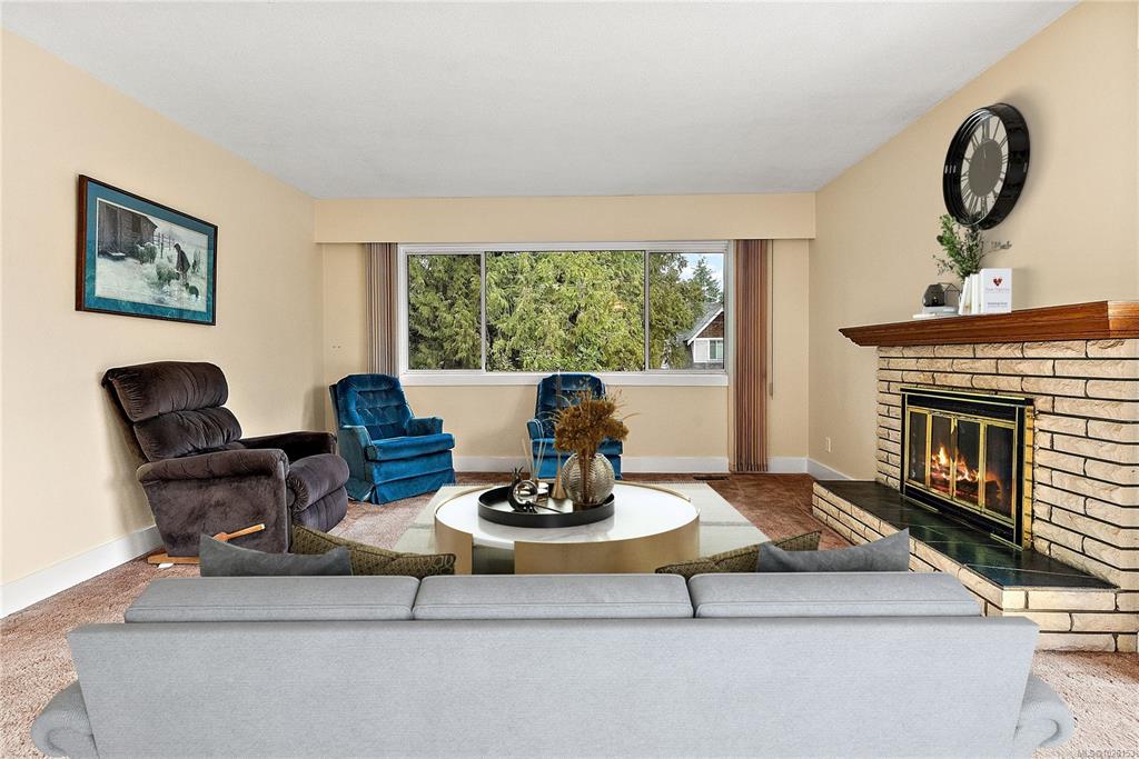 Fourth View of 2009 Stellys Cross Rd, Central Saanich, BC, V8M 1M8