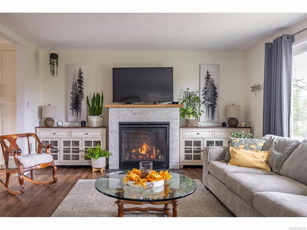 Third View of 7485 Fernmar Rd, Lantzville, BC, V0R 2H0