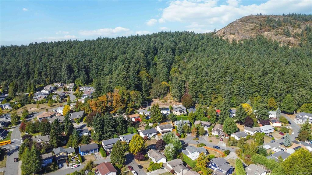 Second View of 4370 Elnido Cres, Saanich, BC, V8N 4Z6