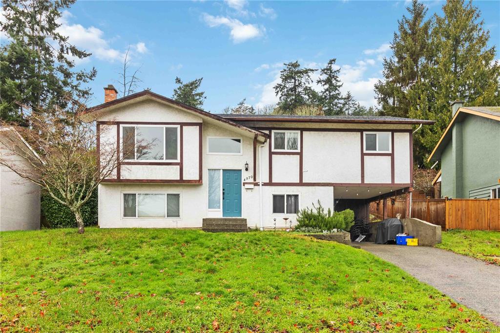 Third View of 4370 Elnido Cres, Saanich, BC, V8N 4Z6