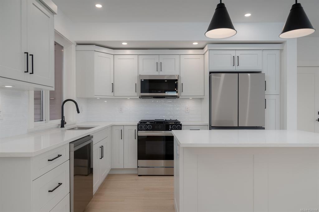 Third View of 4191 Corunna Ave, Nanaimo, BC, V9T 1Z3