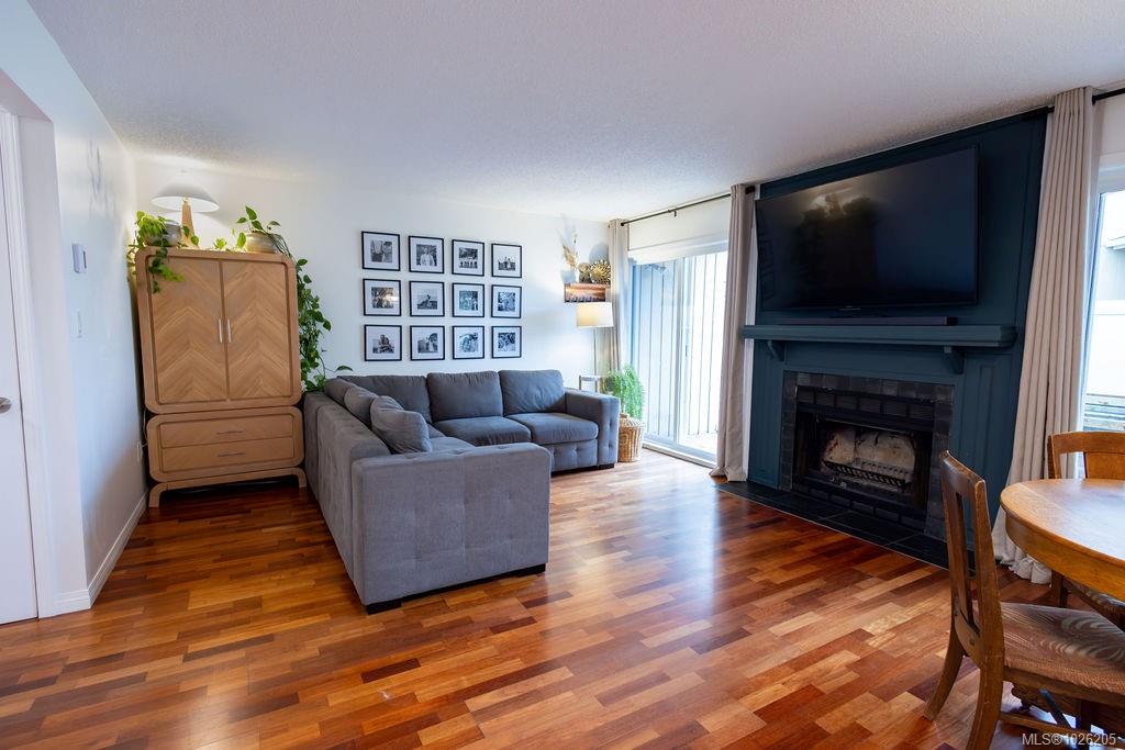 Fourth View of 3048 Washington Ave, Victoria, BC, V9A 1P6