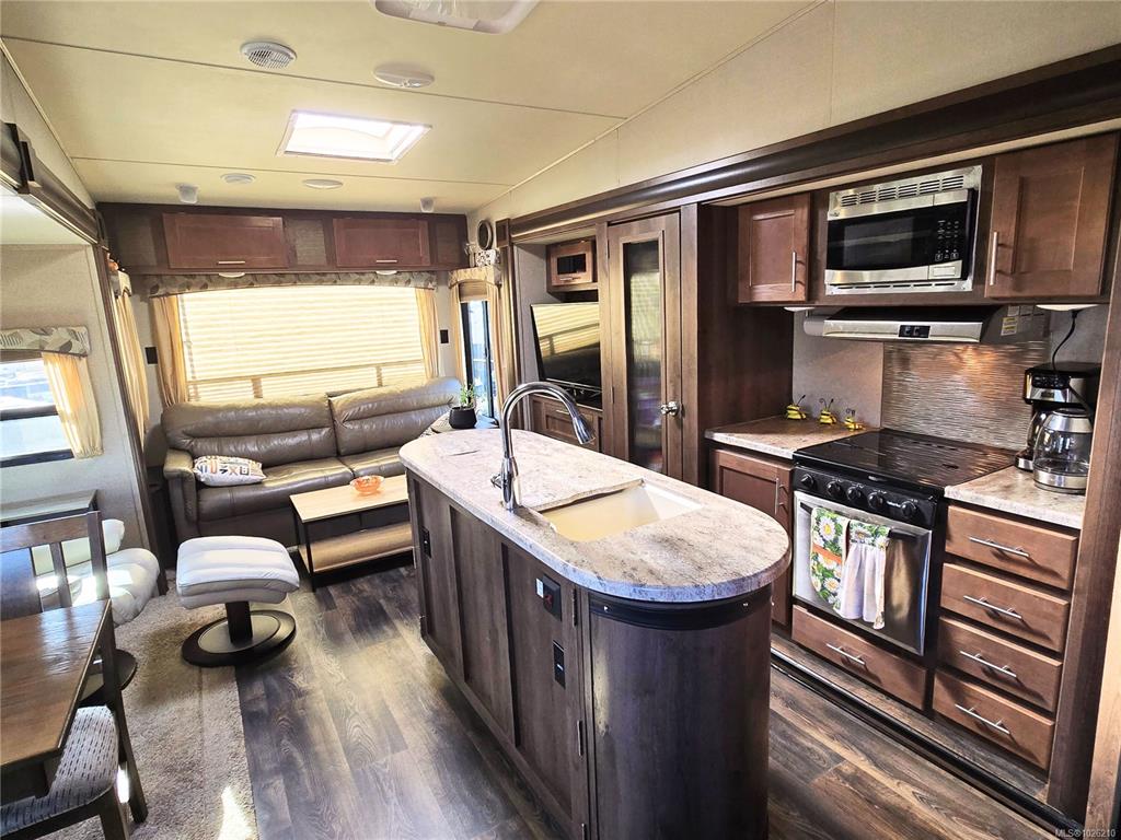 Fifth View of 1105 Woss Lake Dr, Resort on the Lake, Nanaimo, BC, V9R 6X7