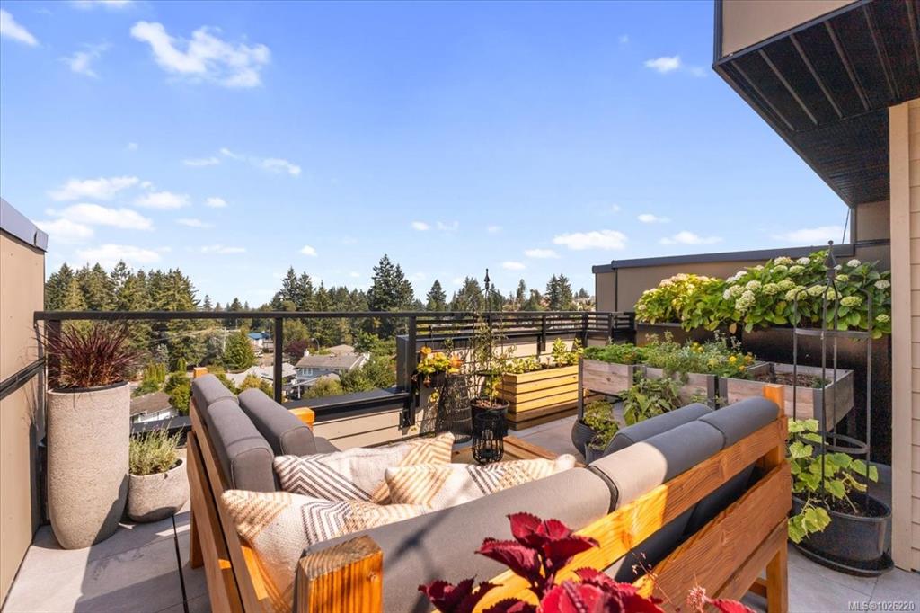 5711 Vanderneuk Rd, 1026220, BC,