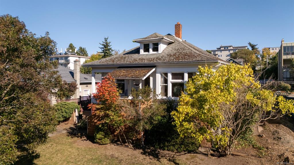 Third View of 2639 Prior St, Victoria, BC, V8T 3X7