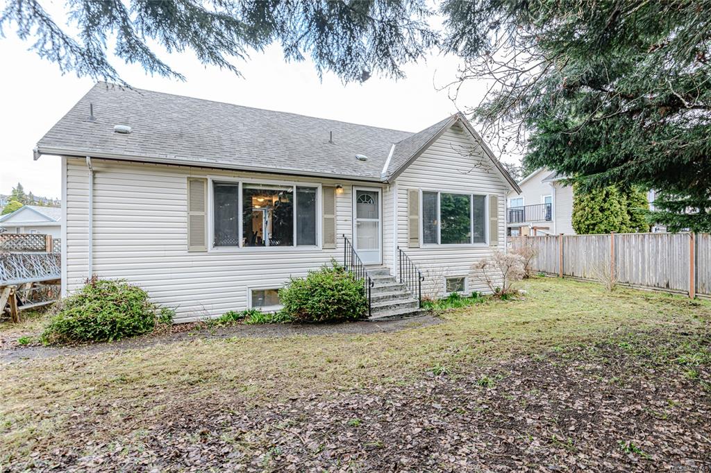 691 Charmar Cres, 1026245, BC,