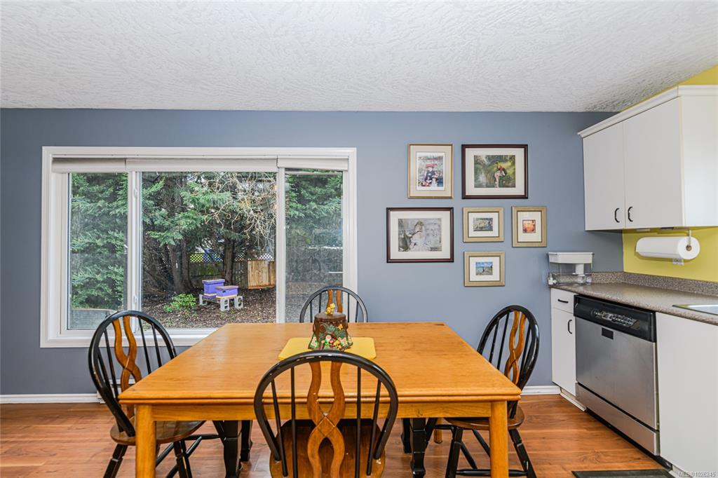 Fifth View of 691 Charmar Cres, Langford, BC, V9B 5W2