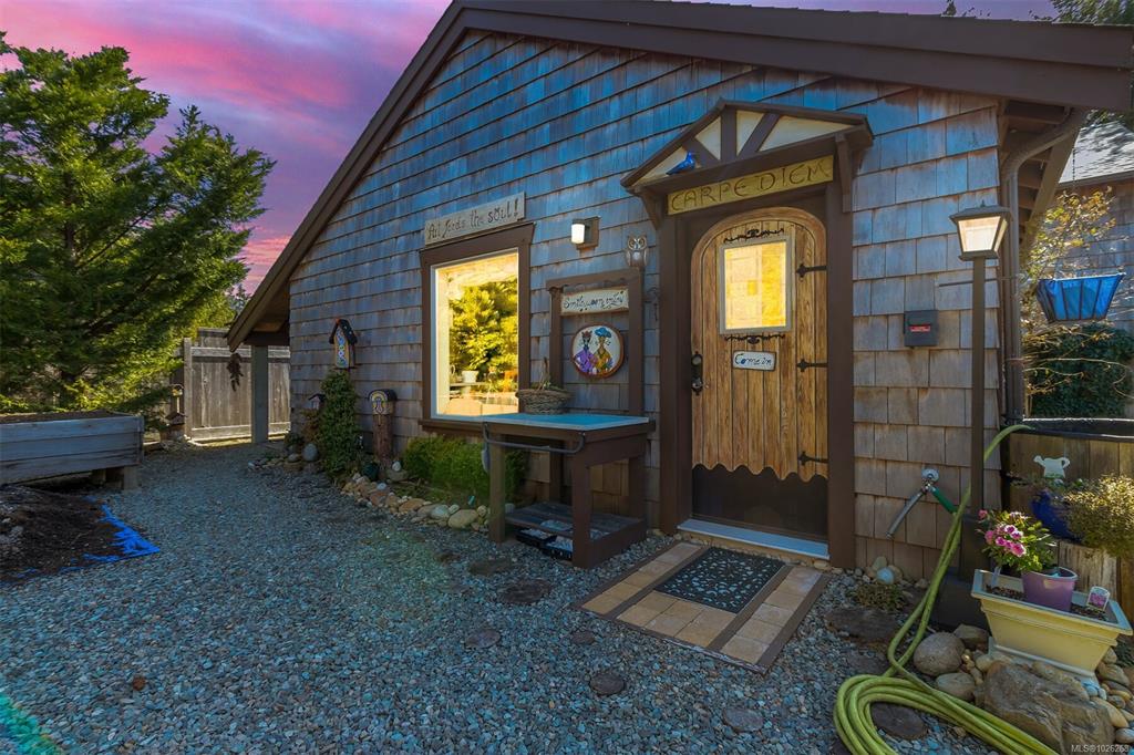 Third View of 1860 Ashling Rd, Qualicum Beach, BC, V9K 2V1