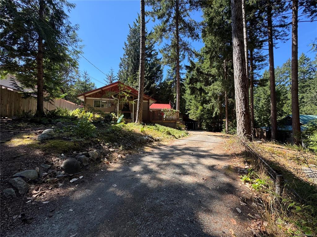 Third View of 559 Blitz Rd, Mayne Island, BC, V0N 2J1
