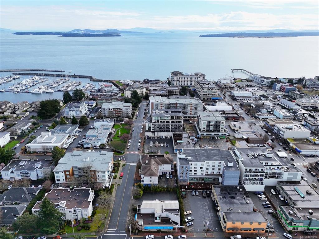 2421 Sidney Ave, 1026284, BC,