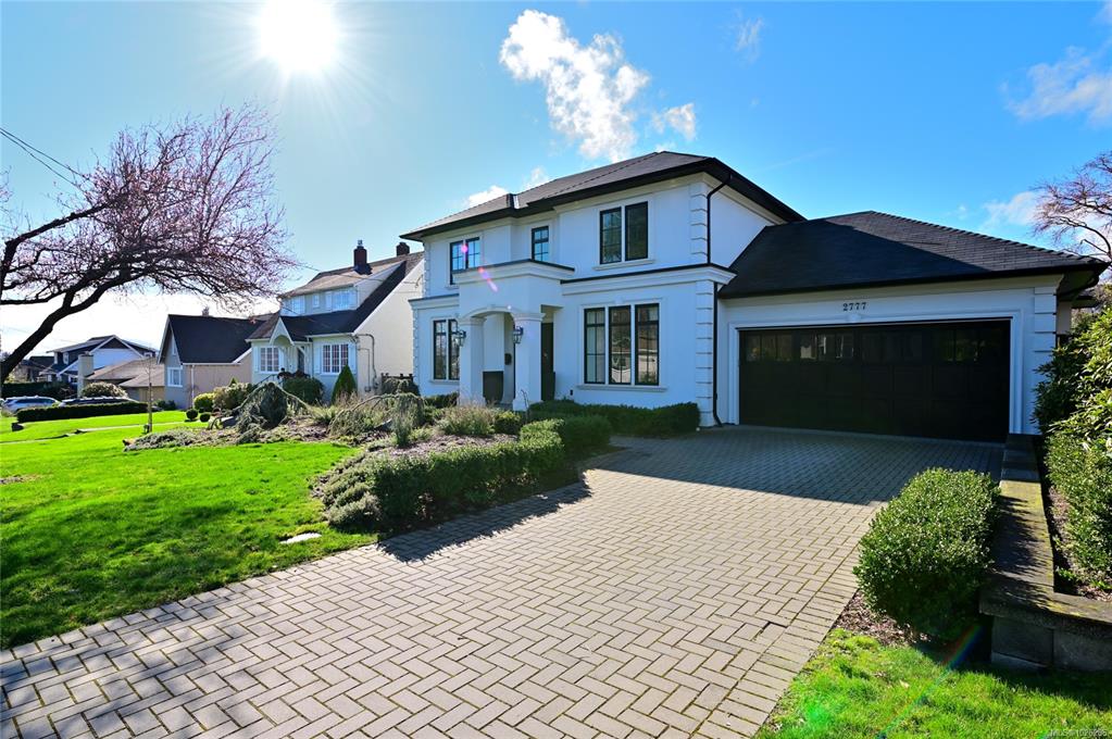 2777 Dewdney Ave, 1026286, BC,