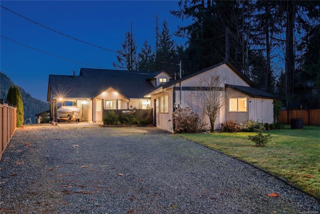 Third View of 7247 Walton Rd, Honeymoon Bay, BC, V0R 1Y0