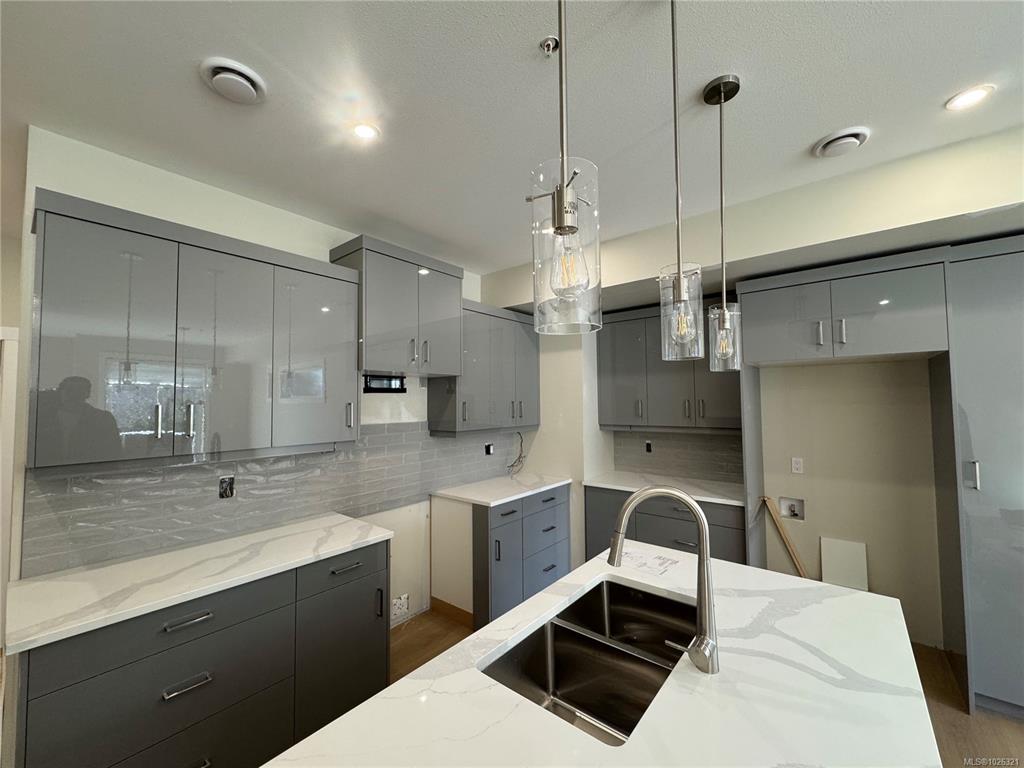 Third View of 15 Leam Rd, Nanaimo, BC, V9T 3N7