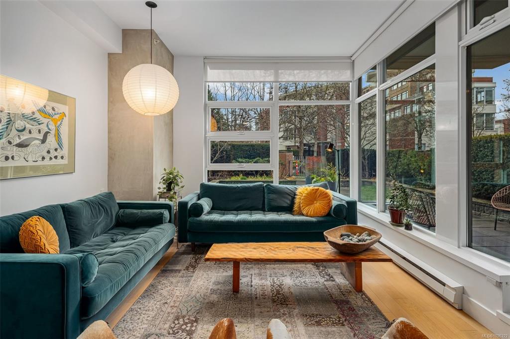 365 Waterfront Cres, 1026322, BC,