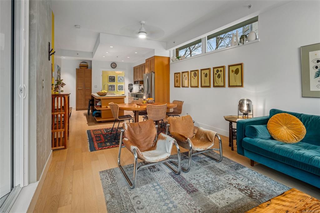 Fourth View of 365 Waterfront Cres, Victoria, BC, V8T 0A6