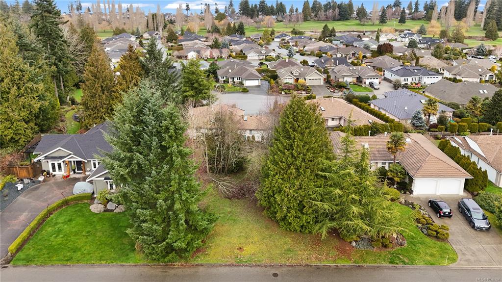 Fourth View of 881 Fairways Dr, Qualicum Beach, BC, V9K 2J1