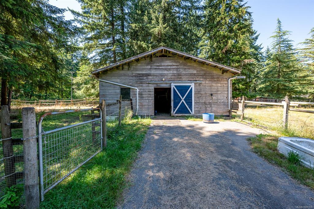 Third View of 2468 Endall Rd, Black Creek, BC, V0R 1C0
