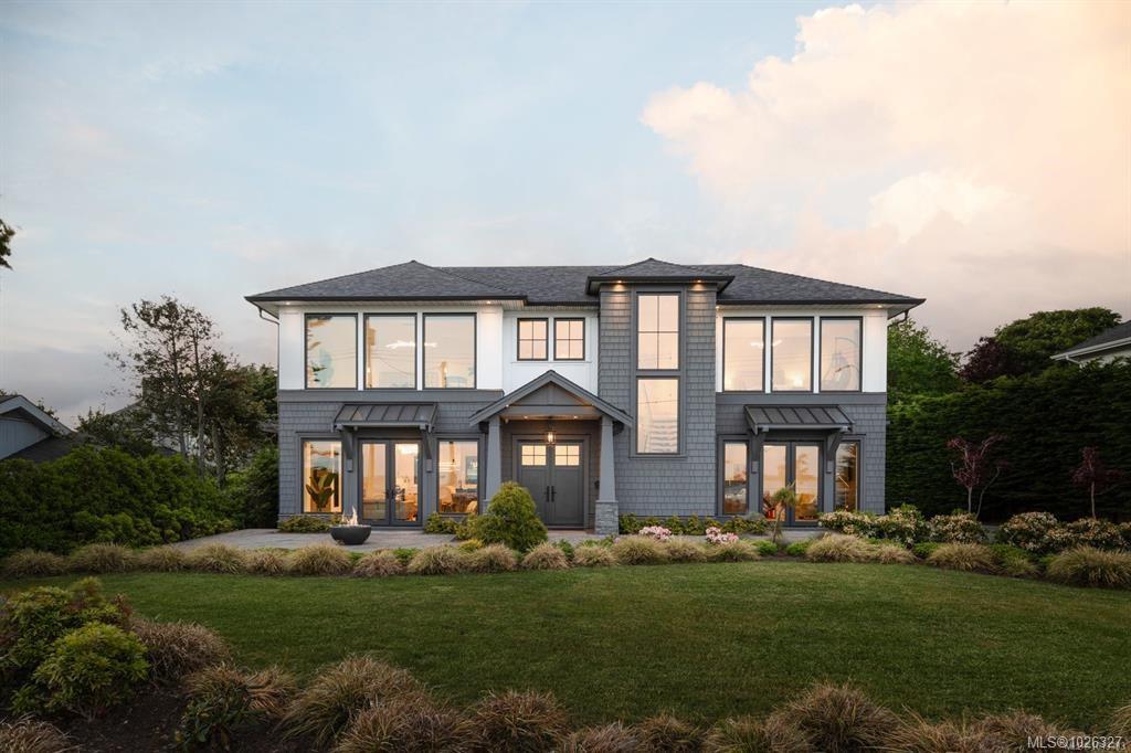 Third View of 418 Beach Dr, Oak Bay, BC, V8S 2M4