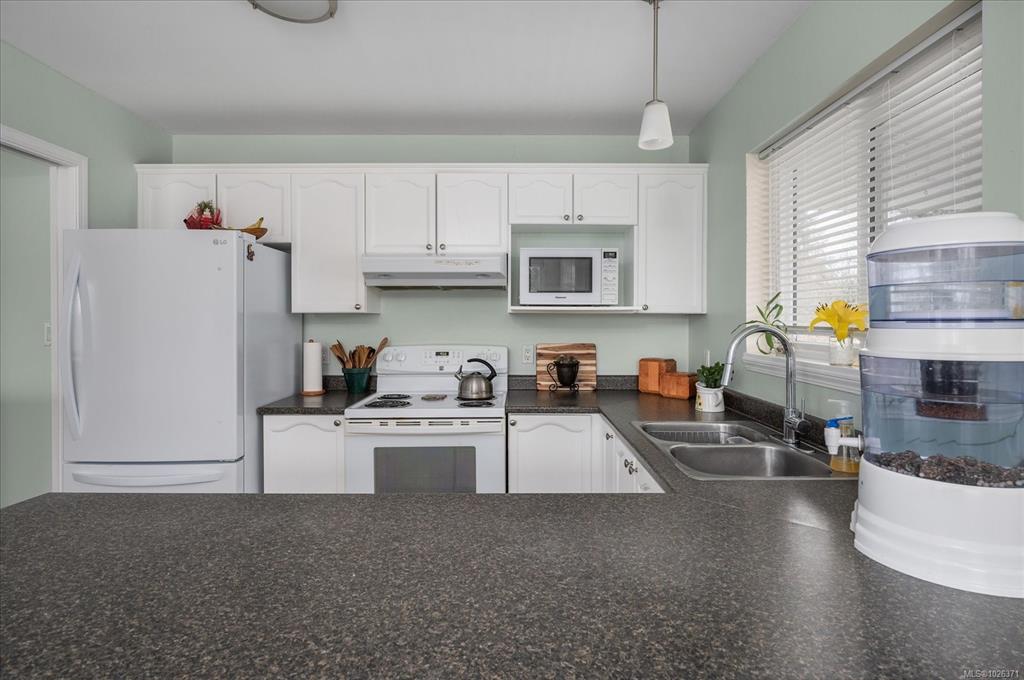 Fourth View of 409 Howard Ave, Nanaimo, BC, V9R 3S2