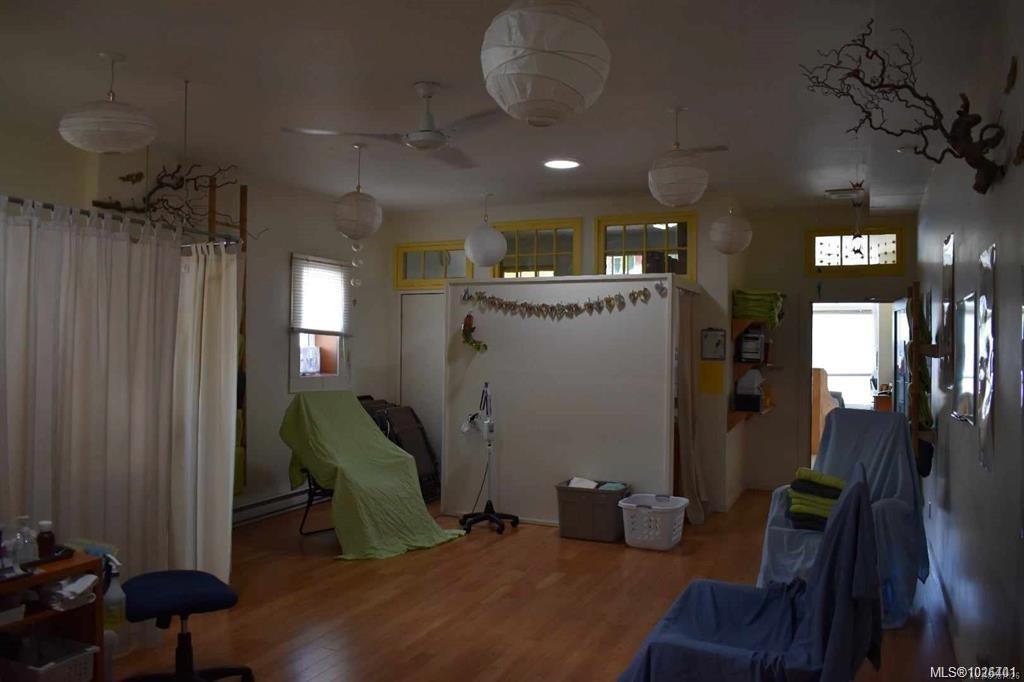 Fifth View of 851 Cormorant St, Victoria, BC, V8W 1R2