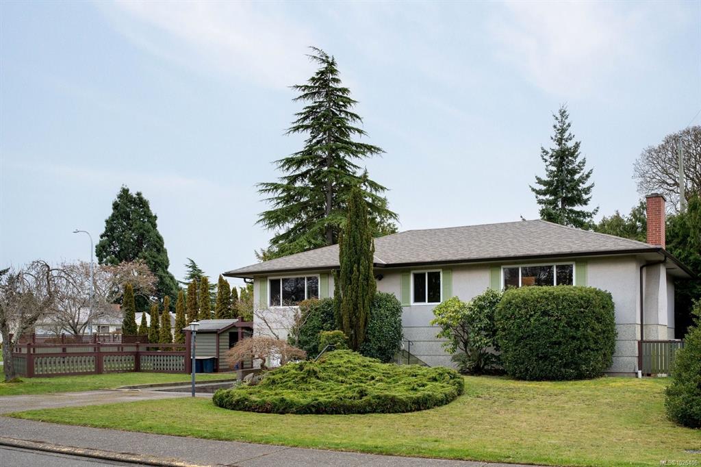Second View of 1721 Townley St, Saanich, BC, V8R 3A6