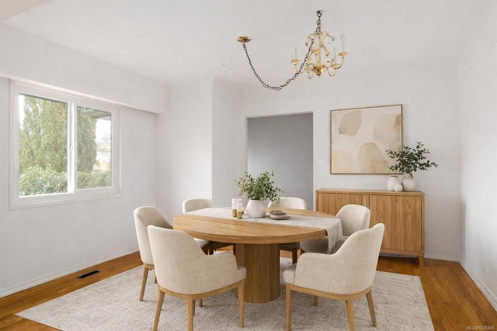 Fifth View of 1721 Townley St, Saanich, BC, V8R 3A6