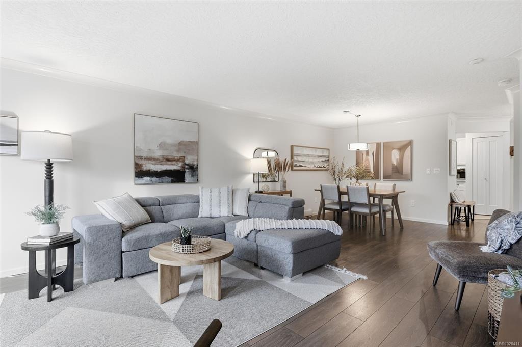 Second View of 1121 Oscar St, Glenmuir Place, Victoria, BC, V8V 2X3