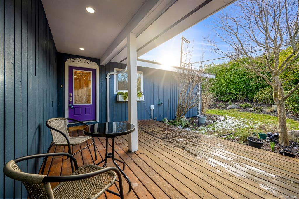 Fourth View of 261 Alder St, Campbell River, BC, V9W 2N6