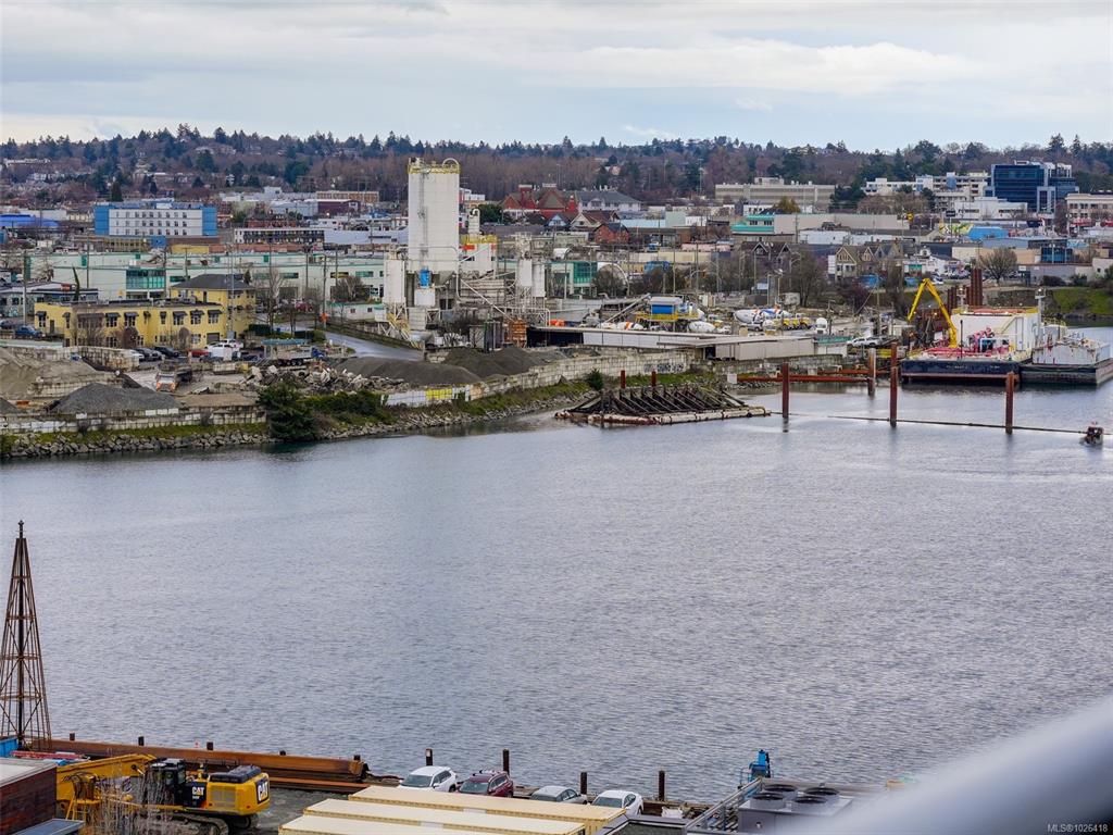 Fourth View of 373 Tyee Rd, Balance, Victoria, BC, V9A 0B3