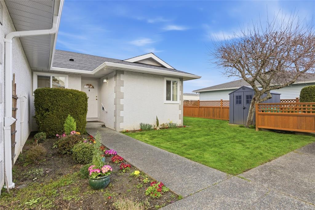 Fourth View of 10055 Fifth St, Sidney, BC, V8L 2X8