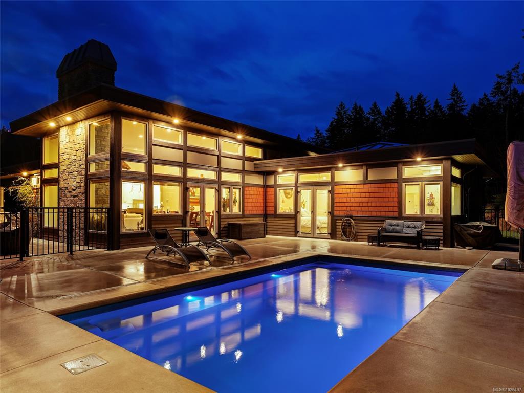 Third View of 1096 Maple Rd, North Saanich, BC, V8L 5P5