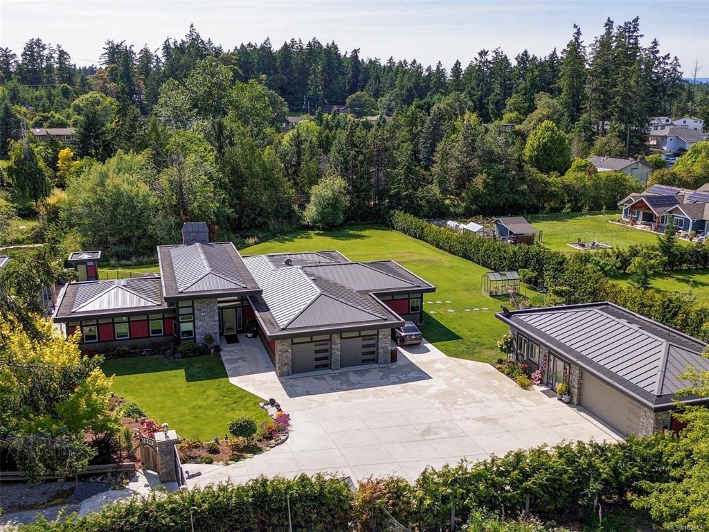 Fourth View of 1096 Maple Rd, North Saanich, BC, V8L 5P5