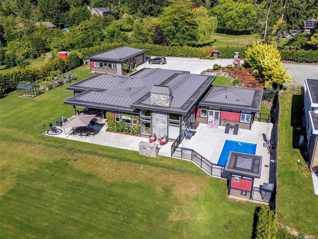 Fifth View of 1096 Maple Rd, North Saanich, BC, V8L 5P5