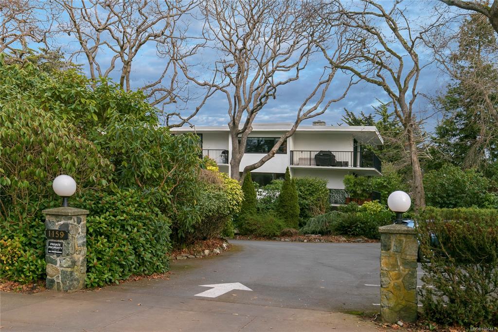 Fourth View of 1159 Beach Dr, Oak Bay, BC, V8S 2N2