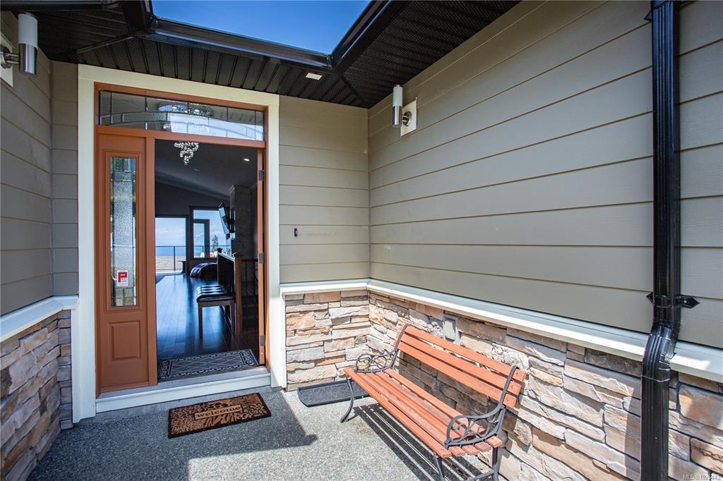 Fifth View of 5364 Laguna Way, Nanaimo, BC, V9T 0B8