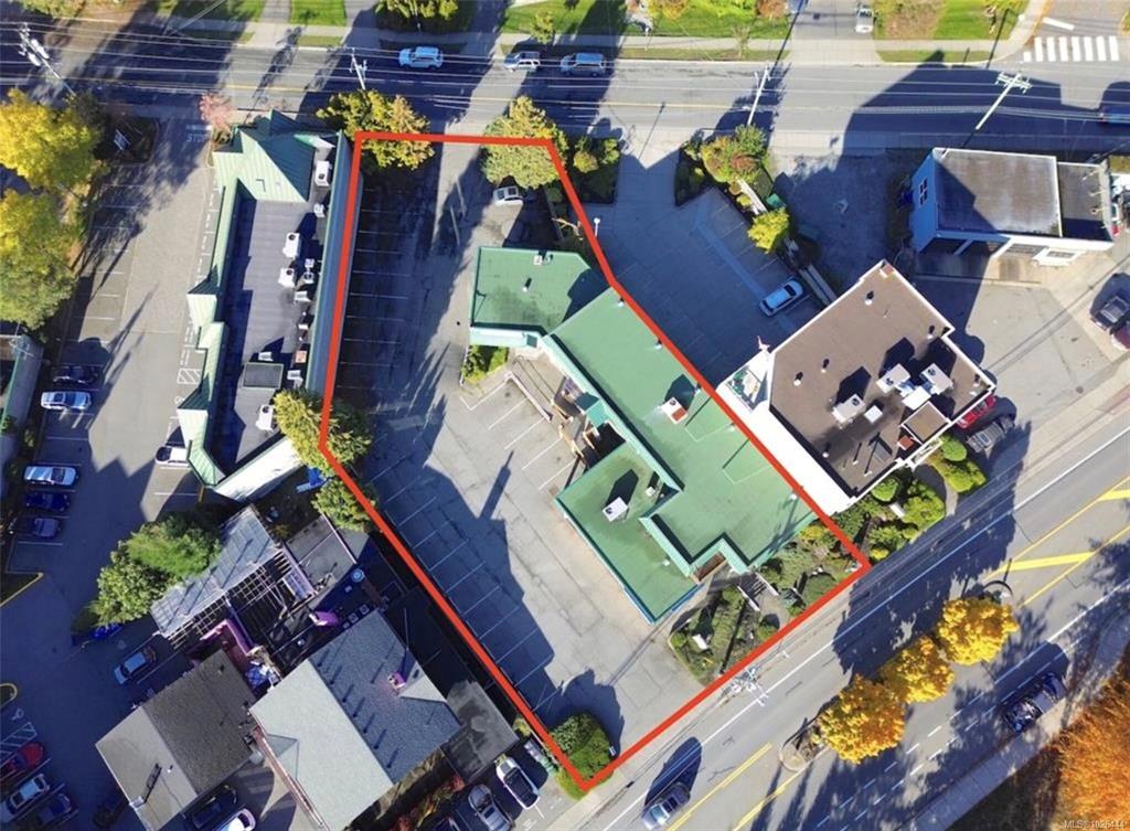 MLS® listing #30644878 for sale located at 4500 West Saanich Rd