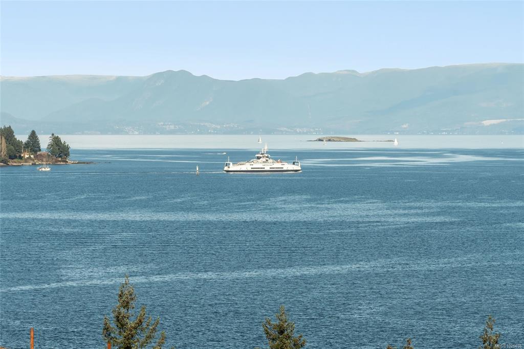 1072 Highview Terr, 1026458, BC,