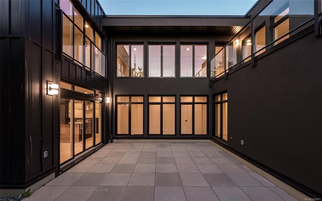 Third View of 1968 Kings Rd, Saanich, BC, V8R 2P5