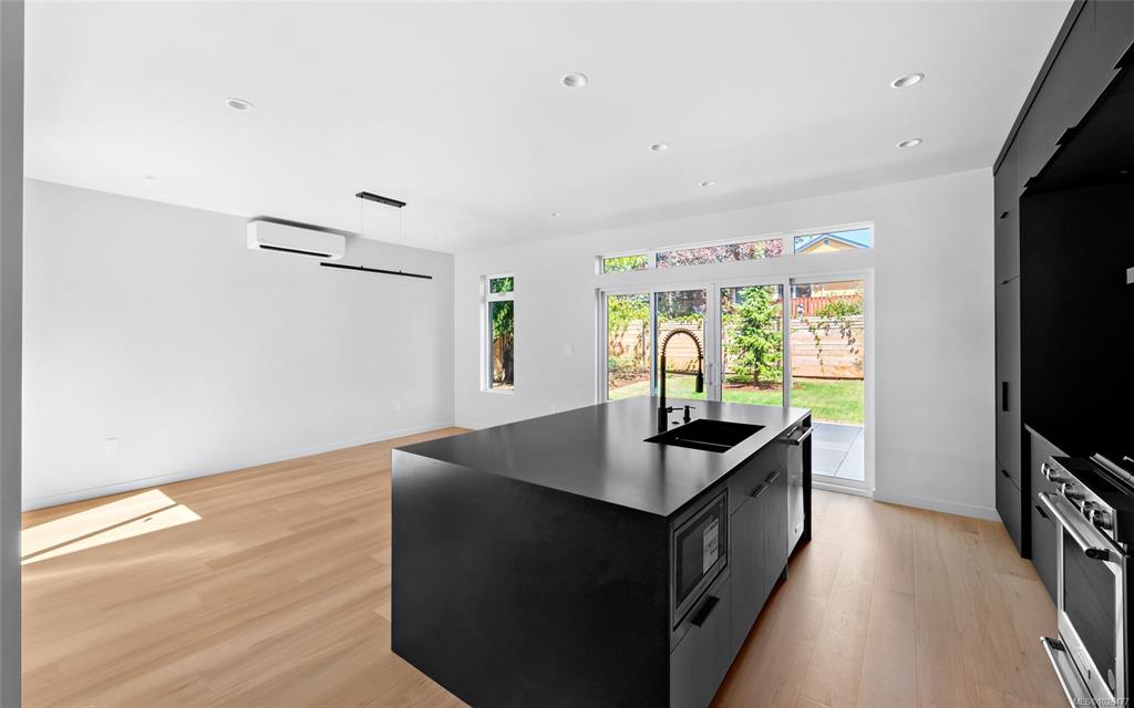 Fifth View of 1968 Kings Rd, Saanich, BC, V8R 2P5