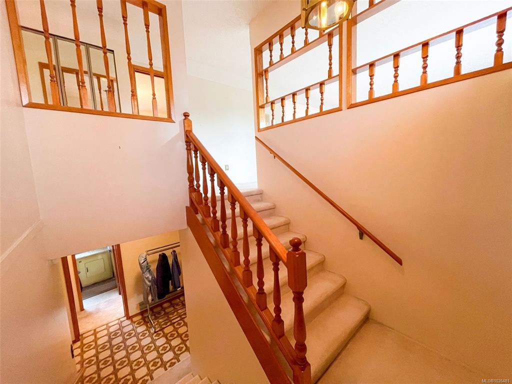 Fourth View of 5500 Kenwill Dr, Nanaimo, BC, V9T 5M5