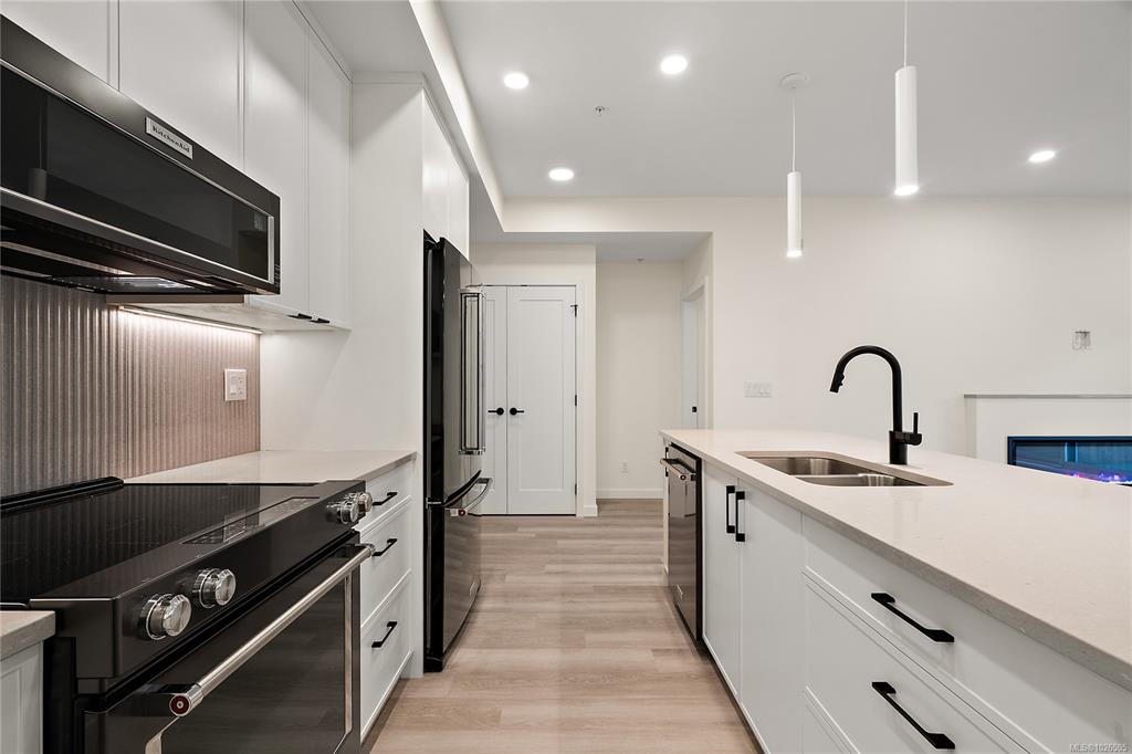 Third View of 610 Lampson St, Esquimalt, BC, V9A 0L4